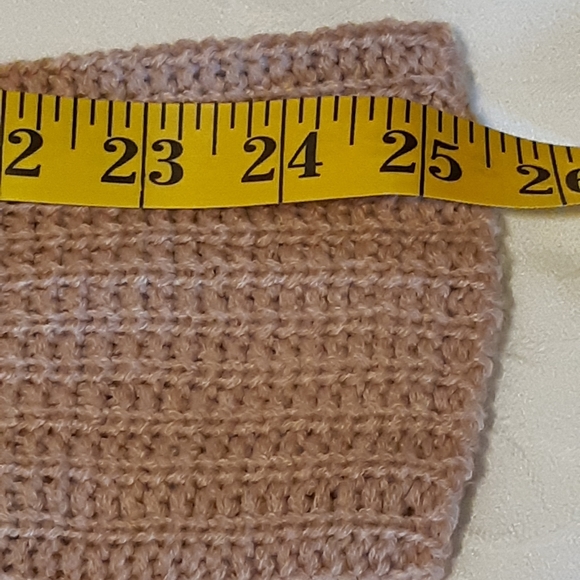 Womans Urbanology Sweater, knitted peachy Brown Color, Size XL, Side Details, - Picture 4 of 14